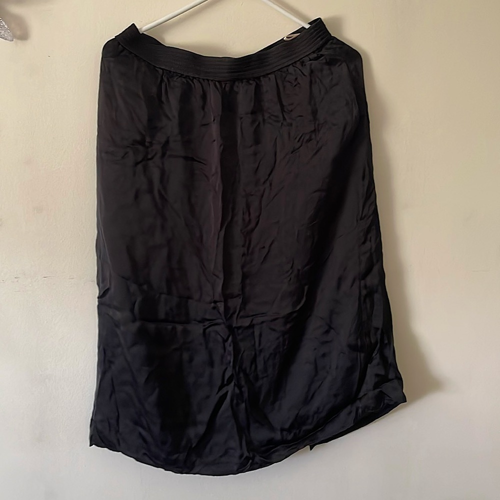 ARITZIA WILFRED Satin Midi Slip Skirt with pockets (slit on the back)